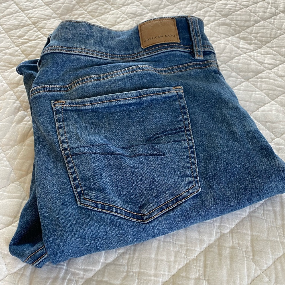 (NWOT) American Eagle Kick Boot Jeans
